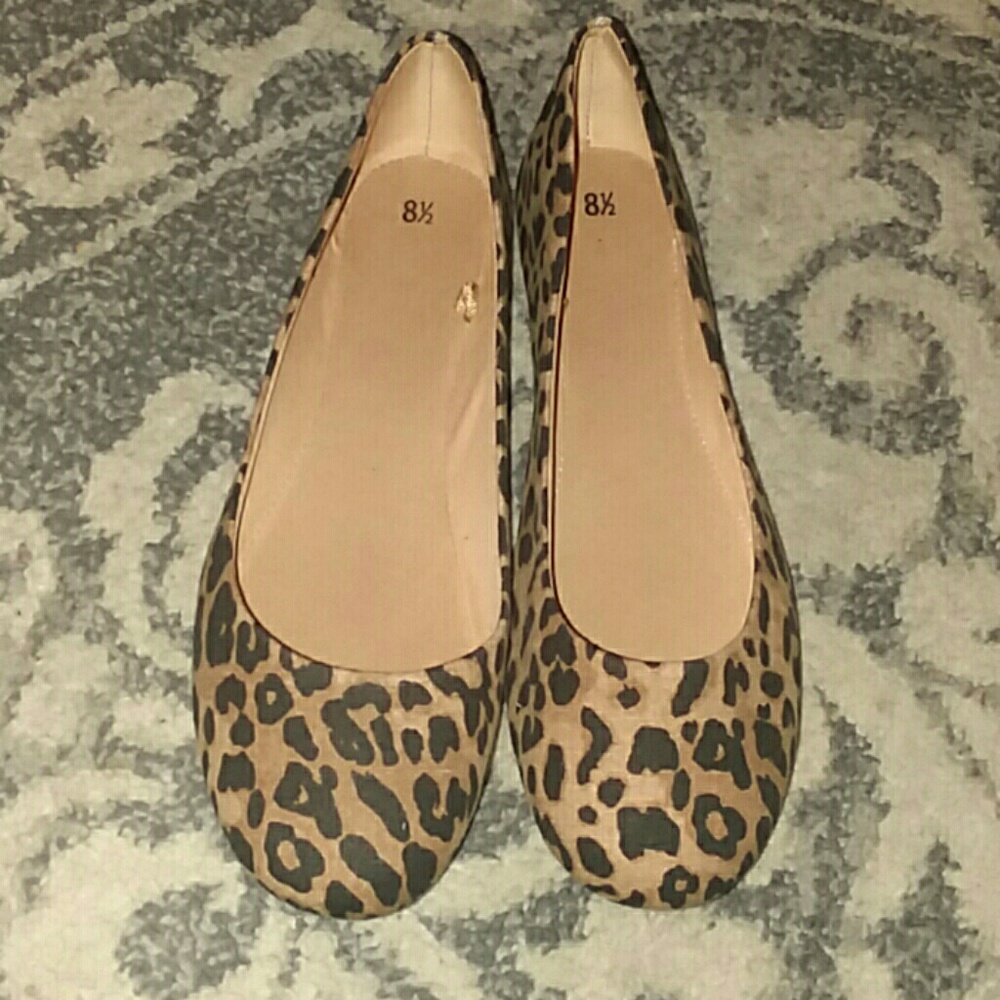Leopard print flats